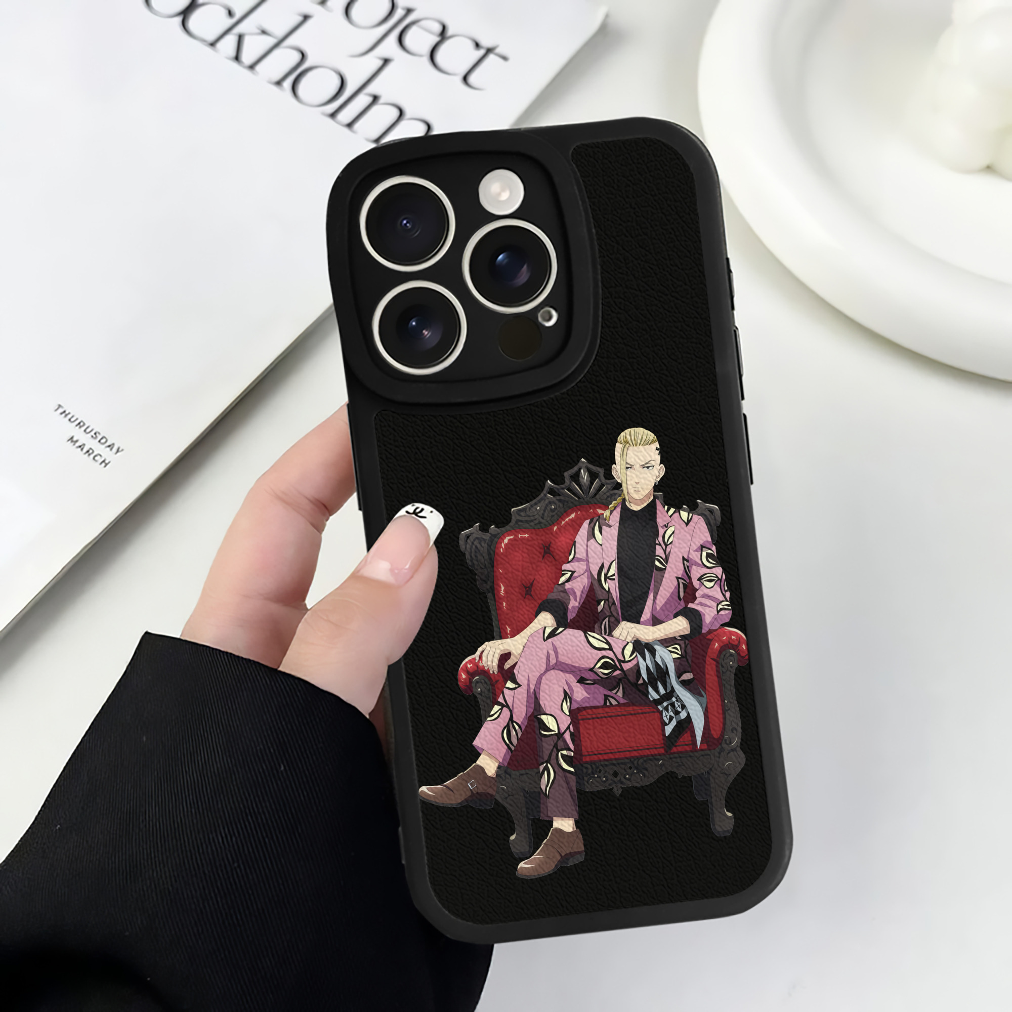 （画像用） 東京リベンジャーズ Tokyo Revengers 【iPhone 16シリーズ対応】シリコンスマホケース（レザー調） 材質：シリコン